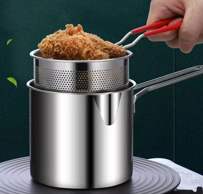 Pro Kitchen Deep Fry & Strain Pot With Strainer Lid