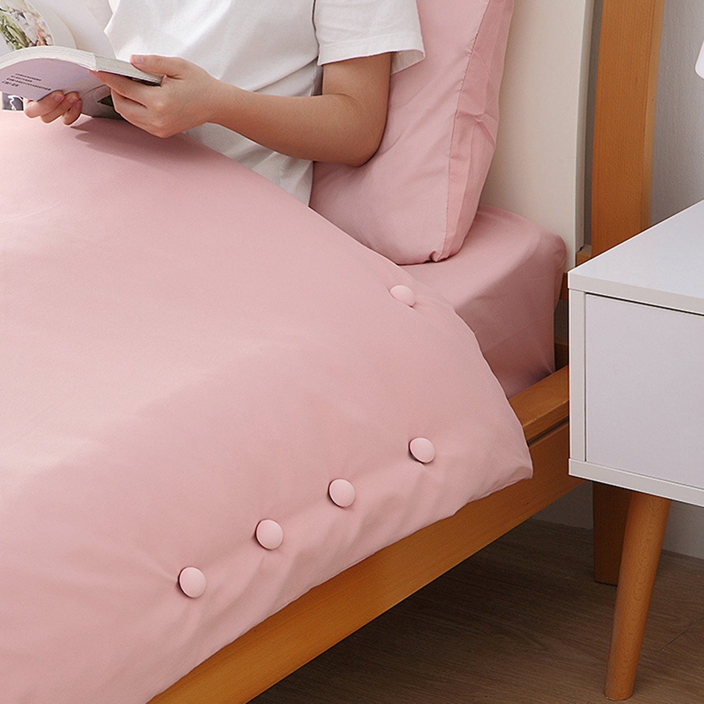 4-Piece Mushroom Bedsheet & Duvet Cover Clips
